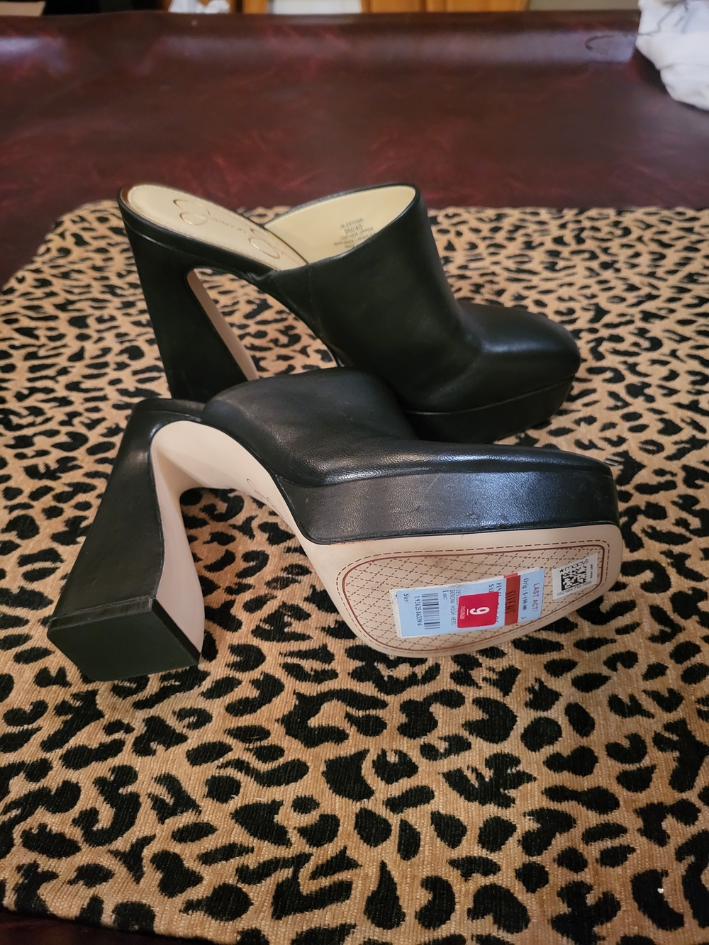 Jessica Simpson Black Leather Slip-On Mule Heels - Picture 5 of 5